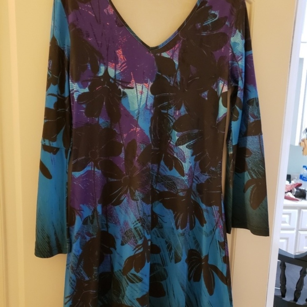 Dark Floral dress V-Neck Long sleeve